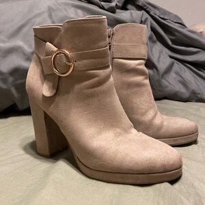 Lauren Conrad 8.5 Boots